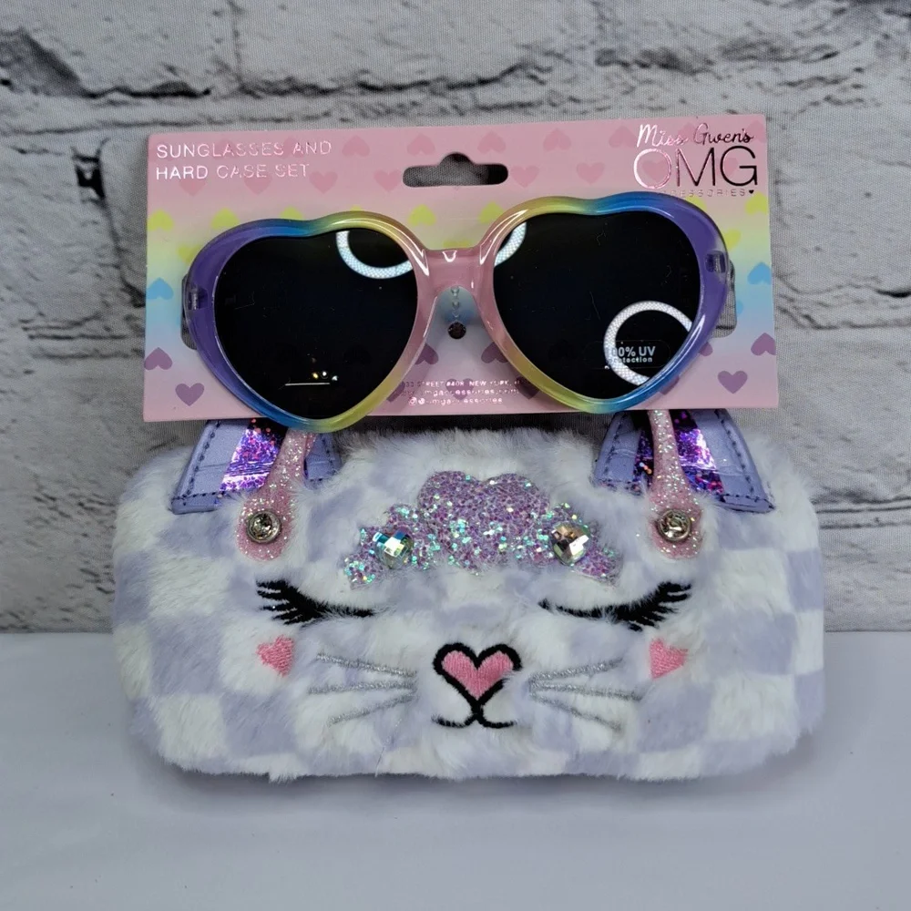 MISS GWEN'S 'OMG' HEART SUNGLASSES & FUZZY HARD CARRING CASE 'BOUGIE KITTY'